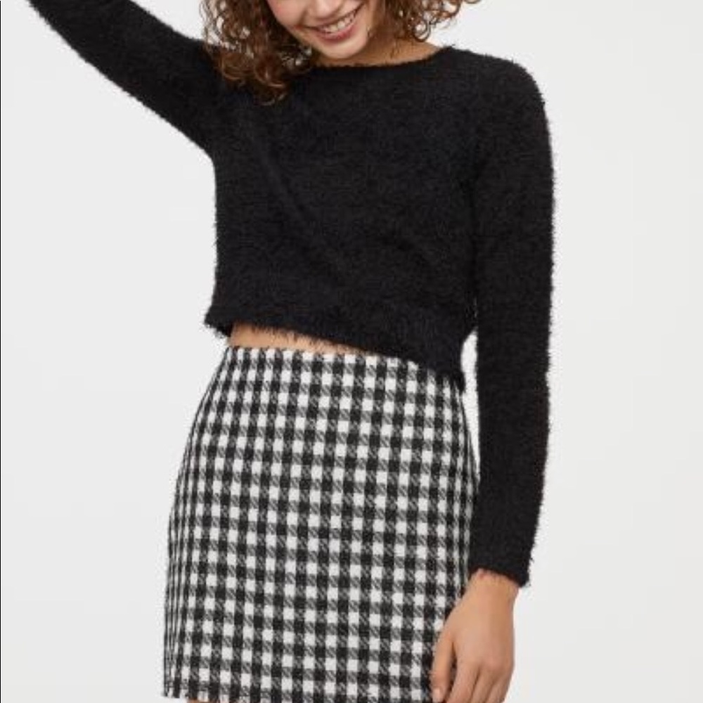 (Almost New) H&M black fluffy sweater top